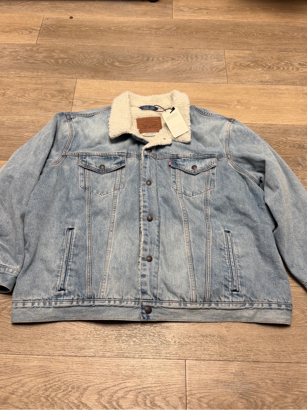 NWT • Levis Premium Men’s Vintage Relaxed Fit Sherpa Trucker Jacket Big E